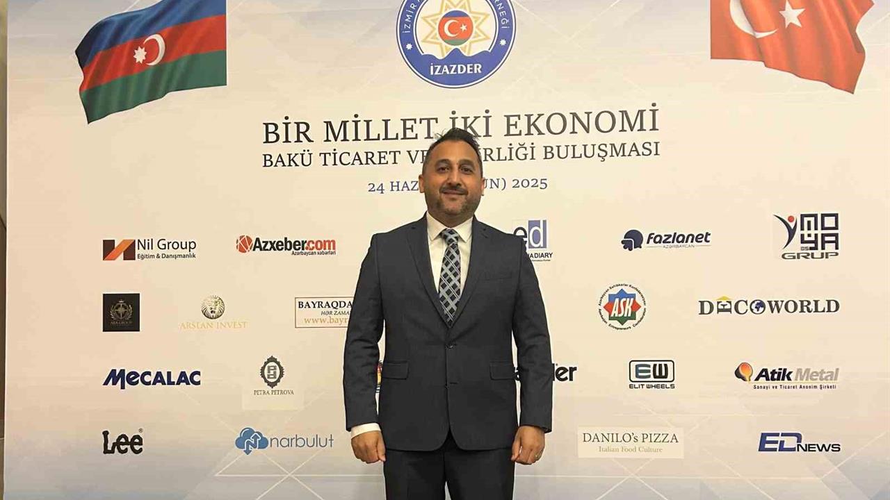 İzmir'de Perviz Altay, Karabağ zaferinin kardeşliğin simgesi olduğunu belirtti