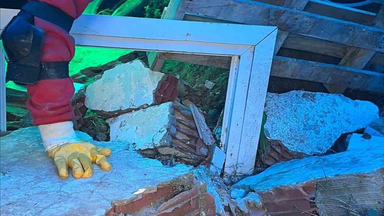 Sinop'ta UMKE Ekipleri Zamanla Yarışarak Tatbikat Yaptı