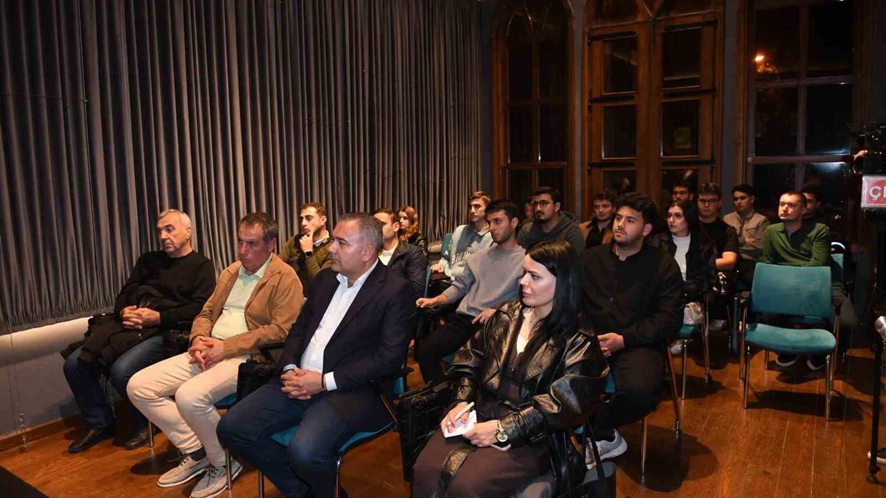 Osmangazi'de Orhan İğrek, Gençlerle Girişimcilik Üzerine Konuştu