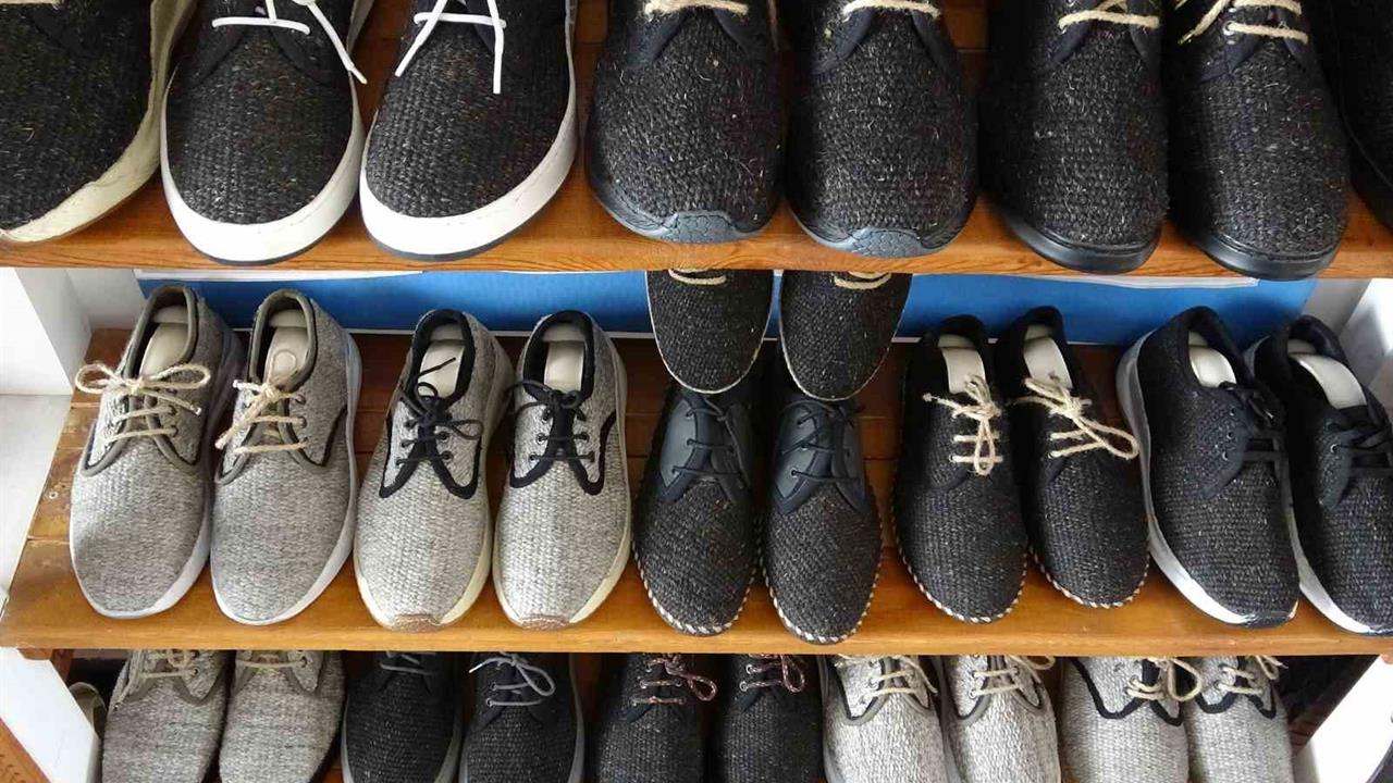 Van'da Geleneksel Reşik Ayakkabılar Artık Spor Modellerle Üretiliyor