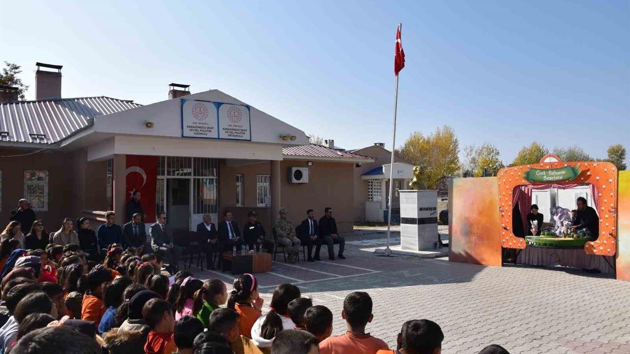 Van İpekyolu'nda Minik Yürekler Sanatla Buluştu Etkinliği Gerçekleşti