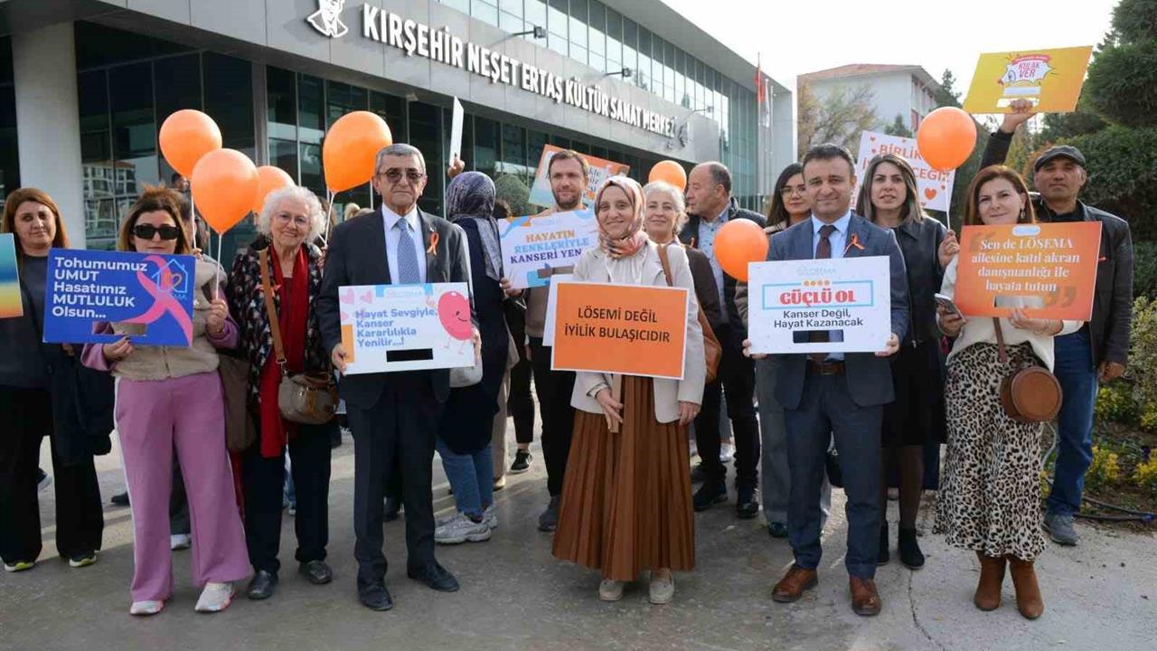 Kırşehir'de Lösemili Çocuklar Haftası Kapsamında Balon Uçuruldu