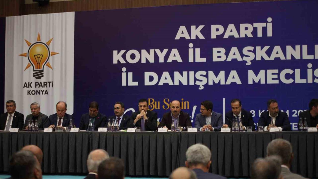 Konya'da AK Parti İl Başkanlığı 31 İlçede Seferberlik İçin Çalışmalara Başladı