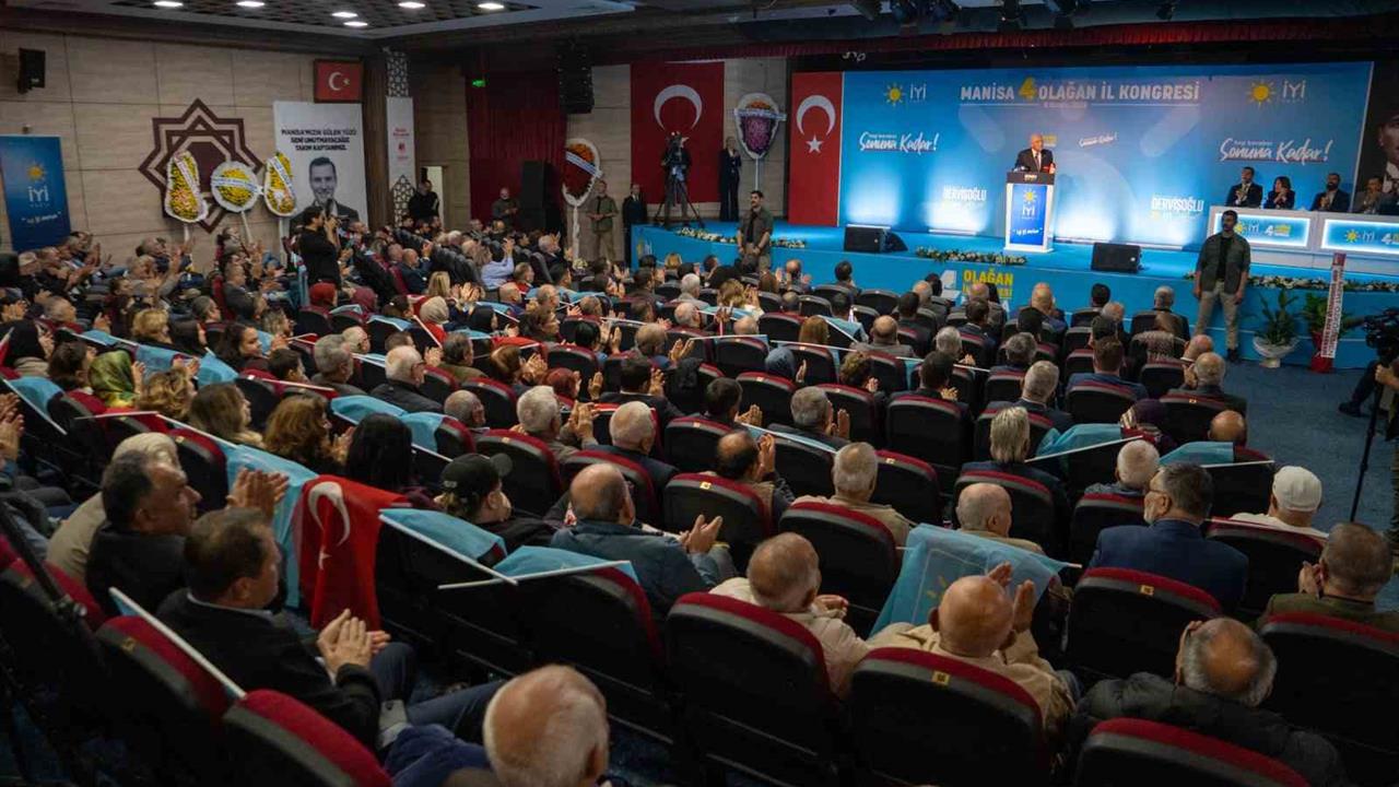 Manisa'da İYİ Parti 4. Olağan İl Kongresi'nde Yunus Koca Yeni Başkan Olmayı Başardı