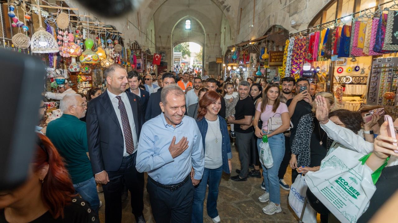 Başkan Seçer ve Meral Seçer, Tarsus Festivali Kapsamında ‘cumhuriyet’in 2. Yüzyılı’nda Eğitim’ Söyleşisine Katıldı
