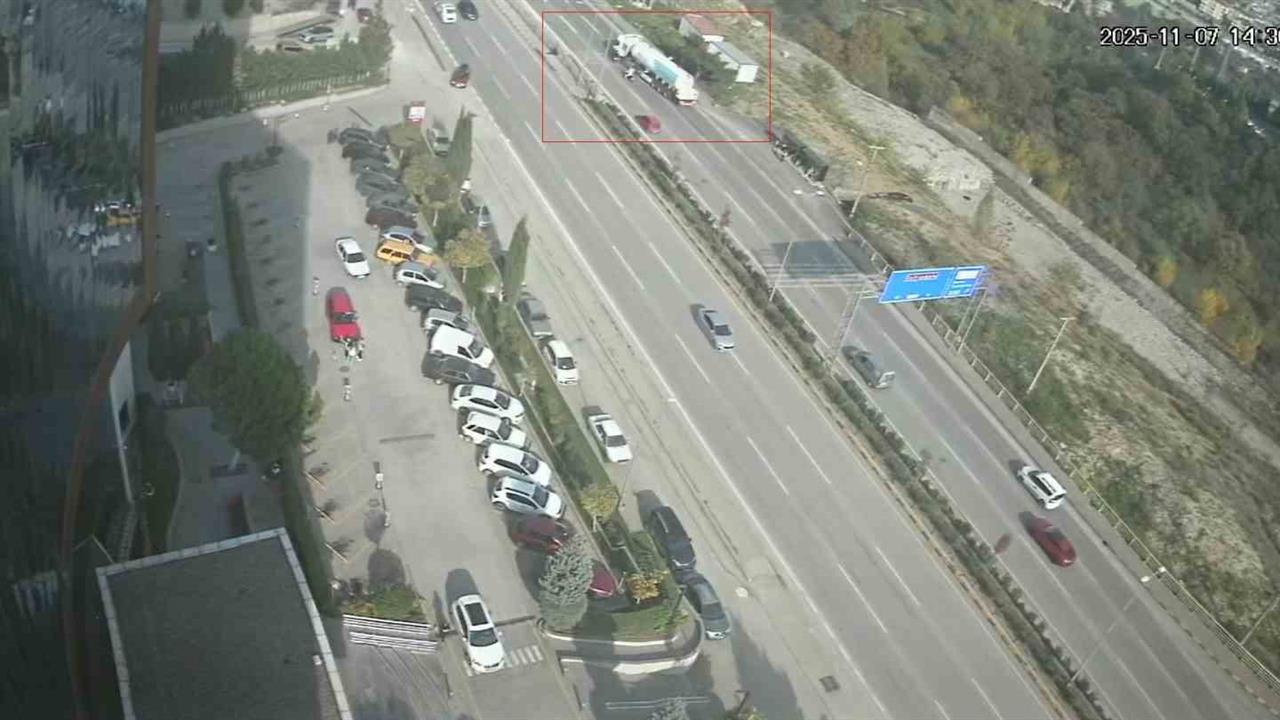 Karabük'te İki Motosikletlinin Yaralandığı Kazada Güvenlik Kamerası Görüntüsü Ortaya Çıktı