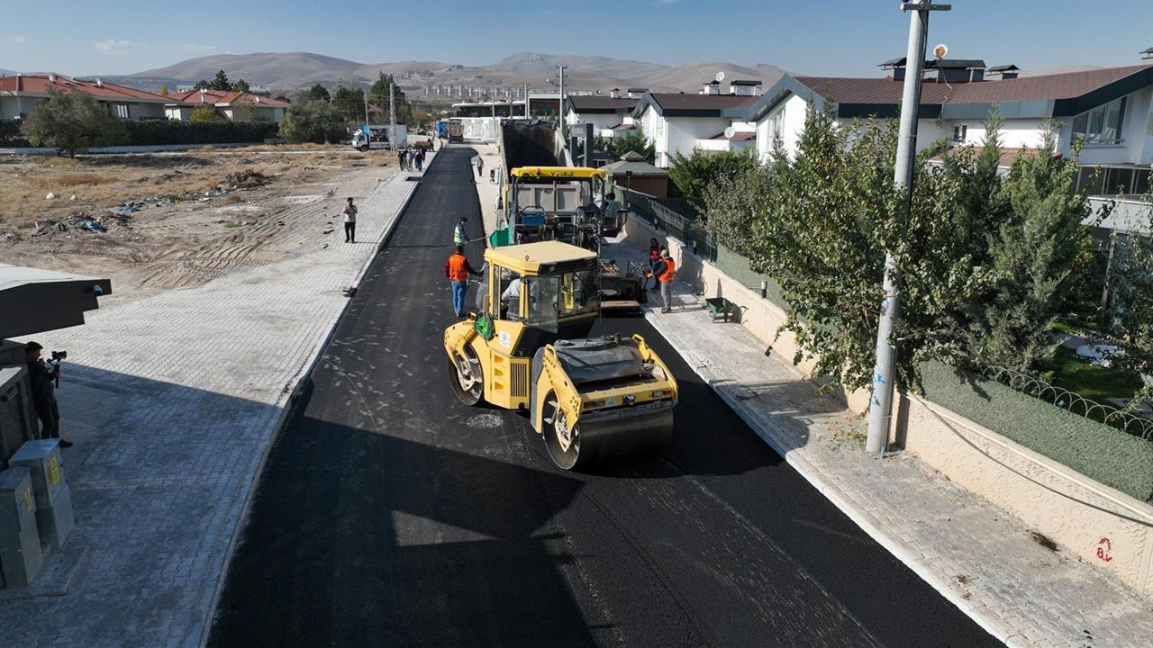 Selçuklu'da Ulaşım Kalitesini Artıran Asfalt Çalışmaları Devam Ediyor