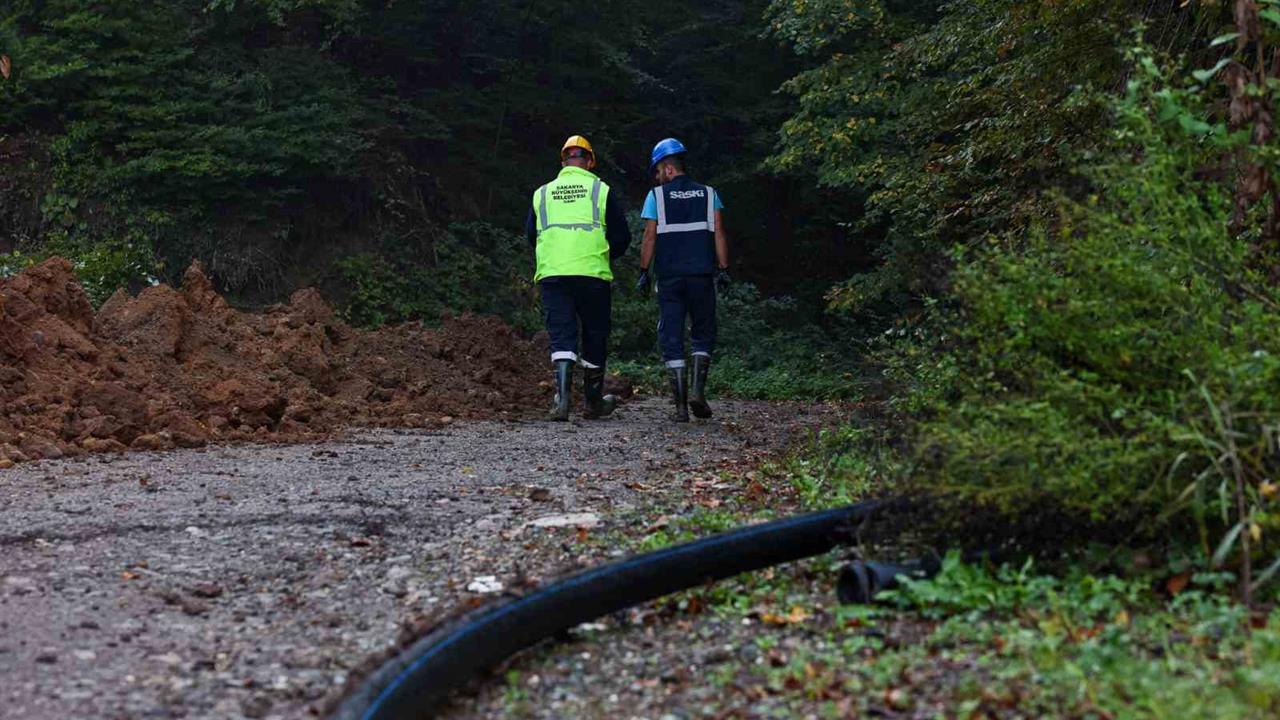 Hendek Yarıca'da 2 Bin 800 Metrelik İçme Suyu Hattı Yenileniyor