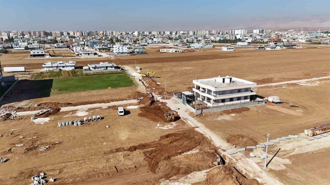 Mardin Kızıltepe'de Yeni İmar Alanları İçin Atıksu Hattı Döşeniyor