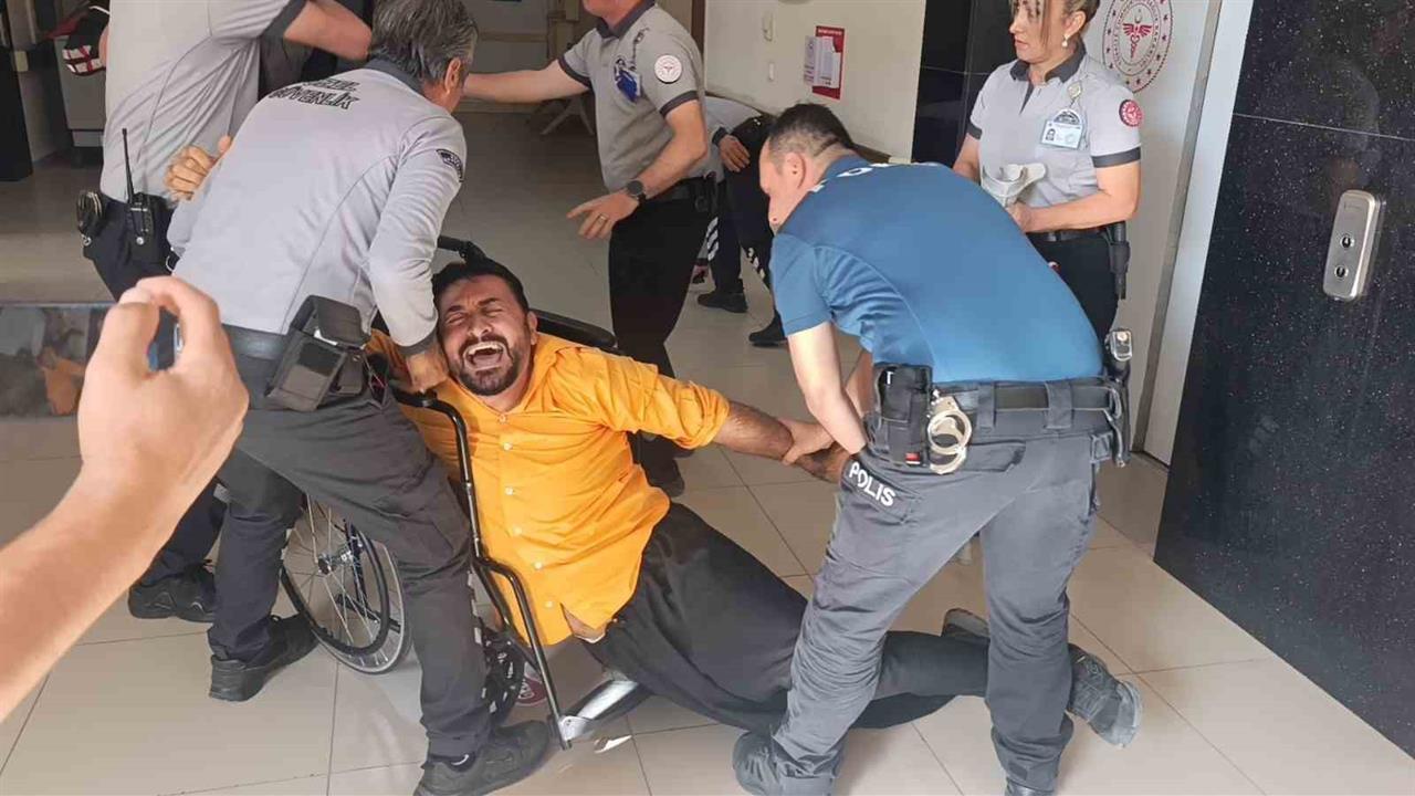 Manavgat'ta Hastane Afet Planı Kapsamında Gerçekleştirilen Tatbikatta Performans Sergilendi