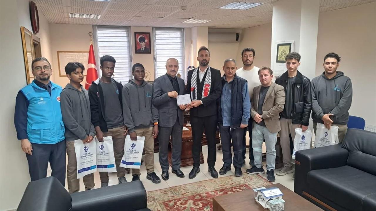 Eskişehir Tepebaşı'nda Filistin İçin Hayır Panayırı Düzenlendi