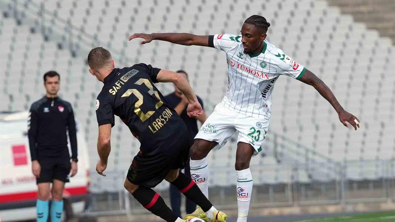 İstanbul'da Fatih Karagümrük, Konyaspor'u 2-0 Geride Bıraktı