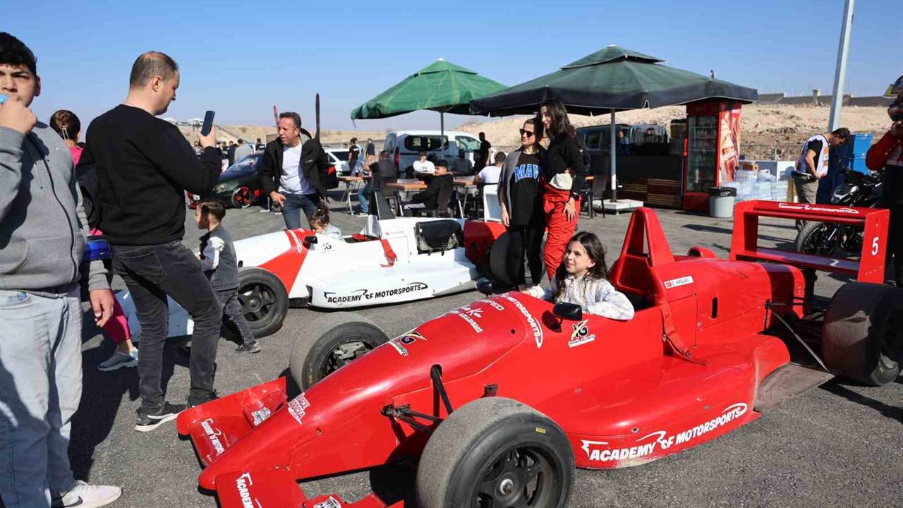 Nevşehir'de Kapadokya Motor Sporları Kompleksi Resmi Olarak Hizmete Girdi