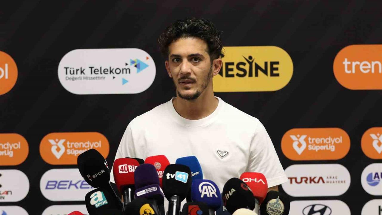 Kocaelisporlu Tayfur Bingöl, Galatasaray'ı yenerek tarihi bir başarıya imza attıklarını duyurdu.