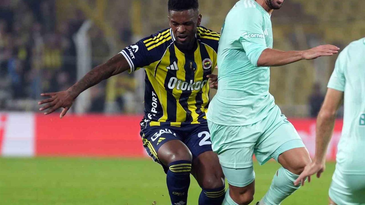 İstanbul'da Fenerbahçe, Kayserispor'u 4-2 mağlup etti