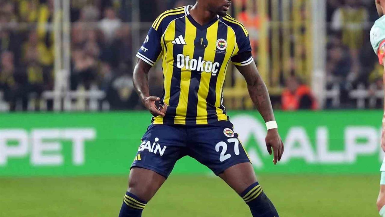 İstanbul'da Fenerbahçe'nin Nelson Semedo'su Cezalı Duruma Geçti