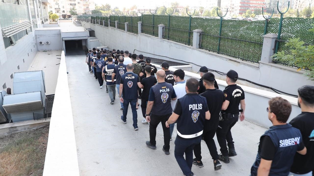 Mersin’de Yasadışı Bahis Operasyonu: 17 Kişi Tutuklandı