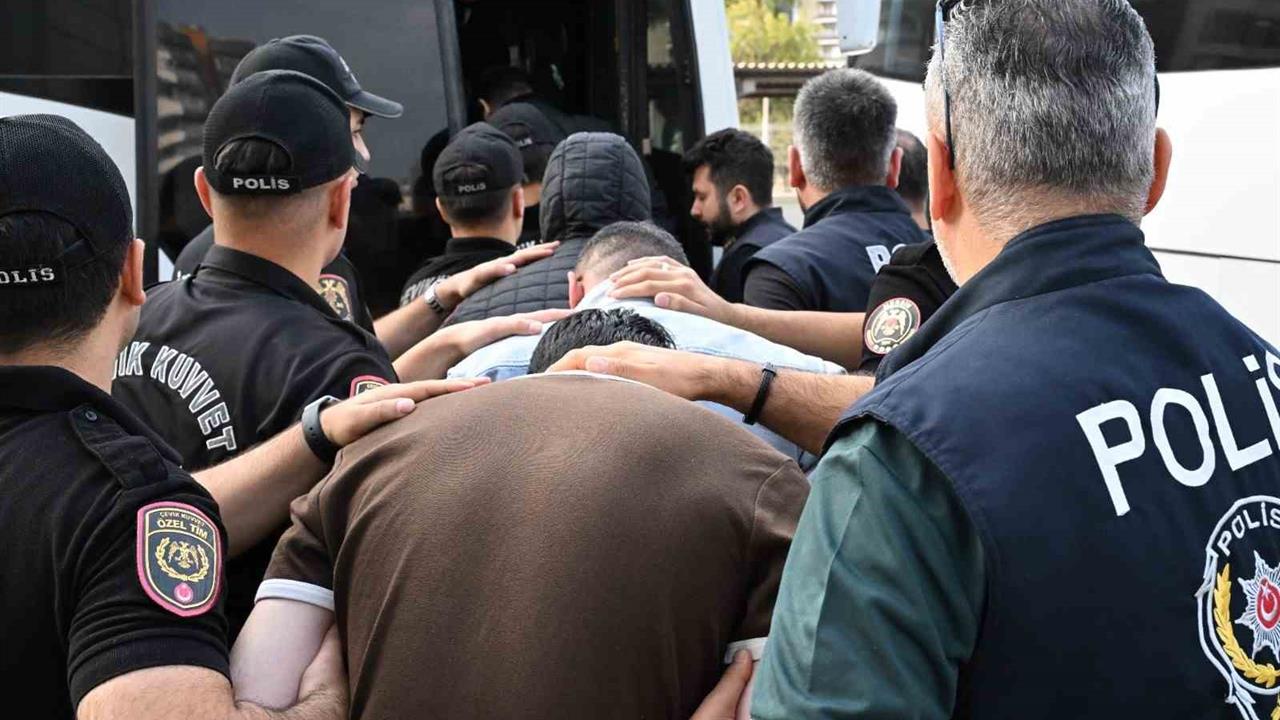Mersin'de Yasa Dışı Bahis Çetesi Üzerine Düzenlenen Operasyonda 46 Gözaltı