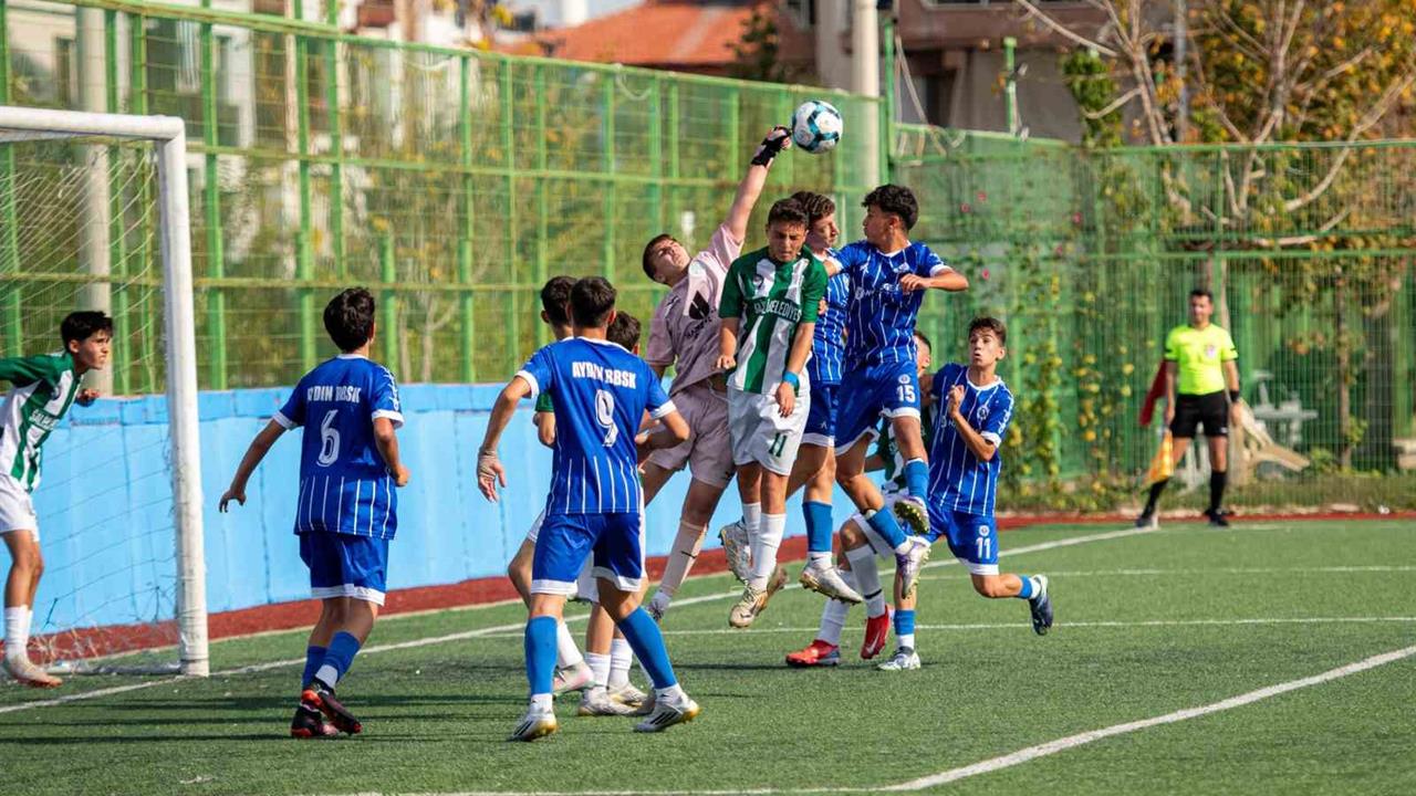 Aydın Büyükşehir Belediyespor U15 ve U14 Takımları Salihli'yi Yendi