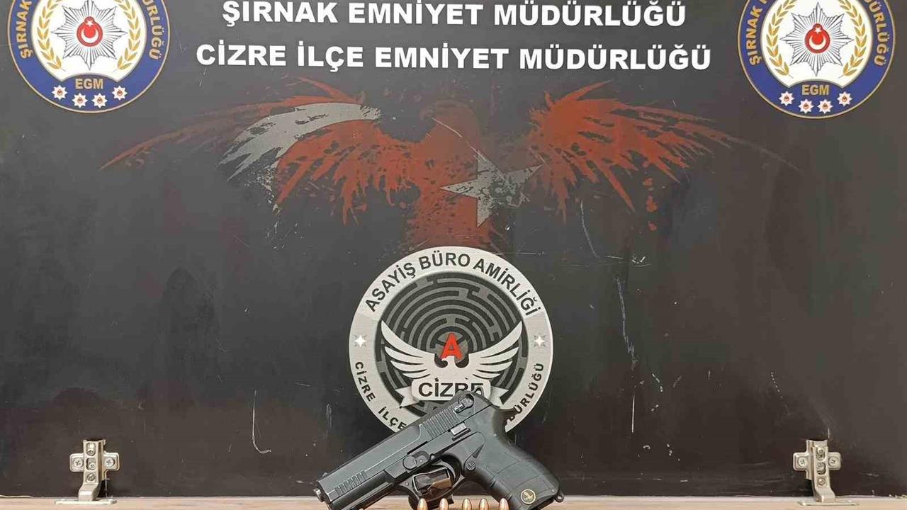 Cizre'de İş Yeri Sahibine Silahla Tehdit Eden Şahıs 20 Dakikada Yakalandı