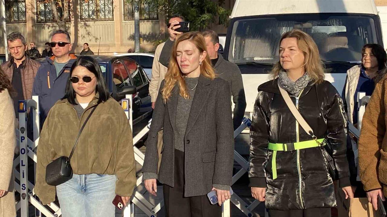 Eskişehir'de Gazi Mustafa Kemal Atatürk'ün Anma Törenine Yoğun İlgi