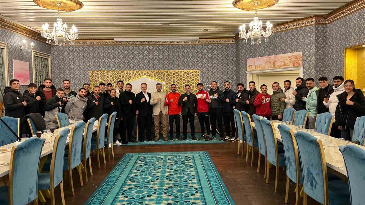 Erzurum Yakutiye'de Kick Boks Milli Takımı ile Buluşma Gerçekleşti