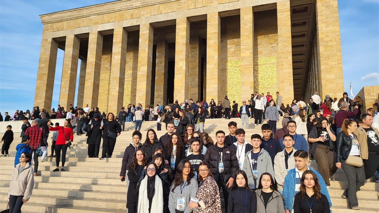 Küçükçekmece'de 400 Genç Anıtkabir'i Ziyaret Etti