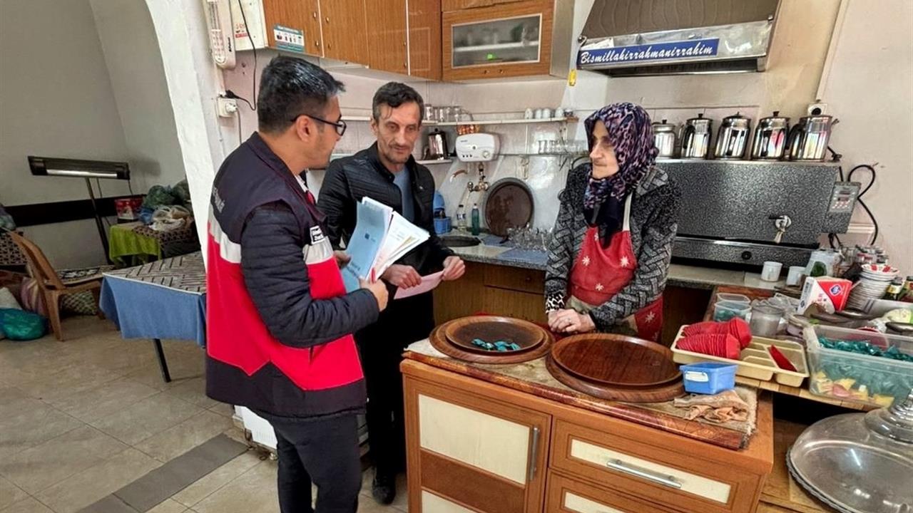 Kütahya Şaphane'de Kahvehane ve Çay Ocaklarına Gıda Denetimi Gerçekleştirildi