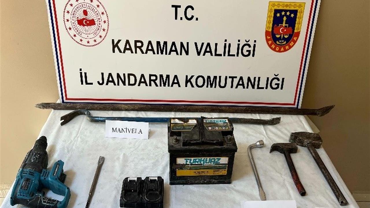 Karaman'da Jandarma Uygulamalarında 8 Aranan Kişi Tutuklandı