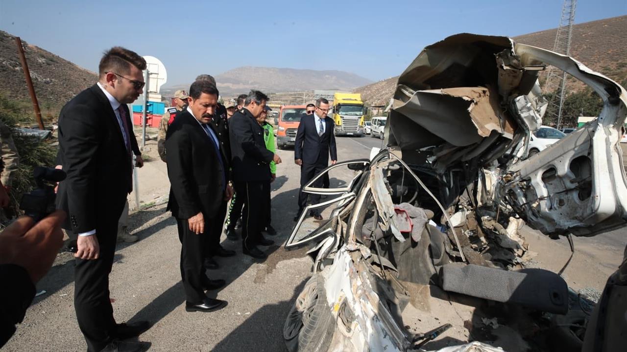 Hatay İskenderun'da Freni Arızalanan Kamyon 8 Araca Çarptı, 4 Yaralı