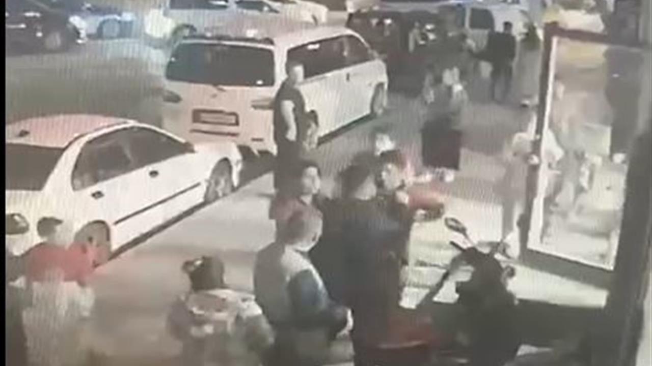 Esenyurt'ta Engelli Bir Adamın İade Sürecinde Bıçaklı Saldırıya Uğraması Güvenlik Kameralarına Yansıdı