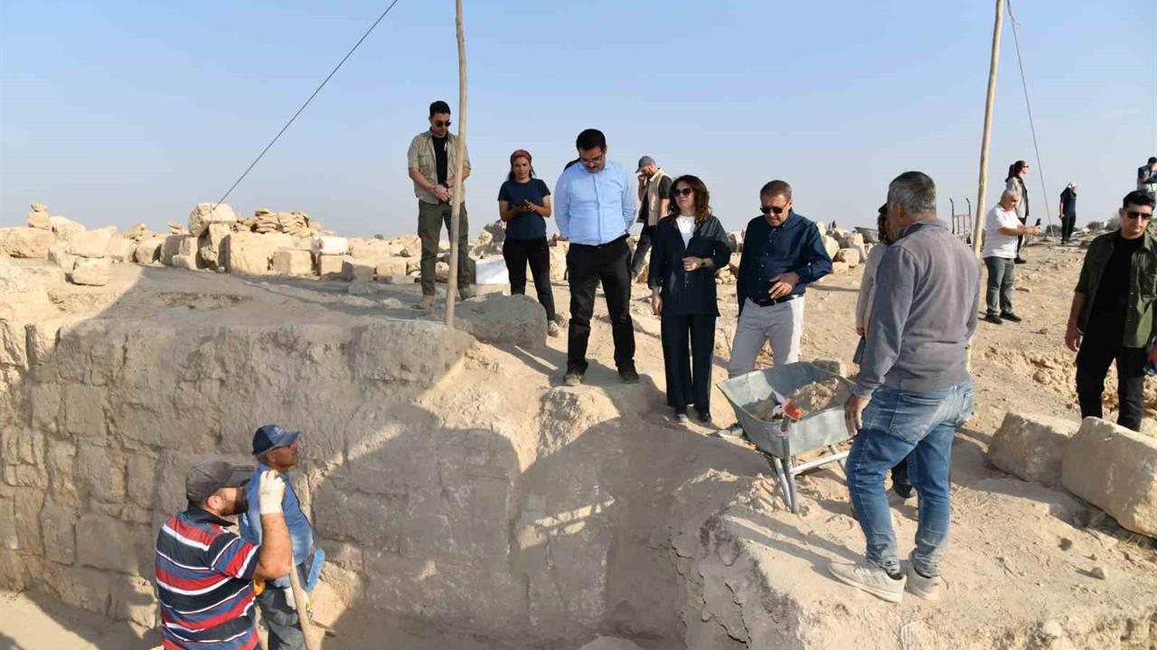 Şanlıurfa Harran'daki Kazı Çalışmalarını Vali Şıldak Yerinde İnceledi