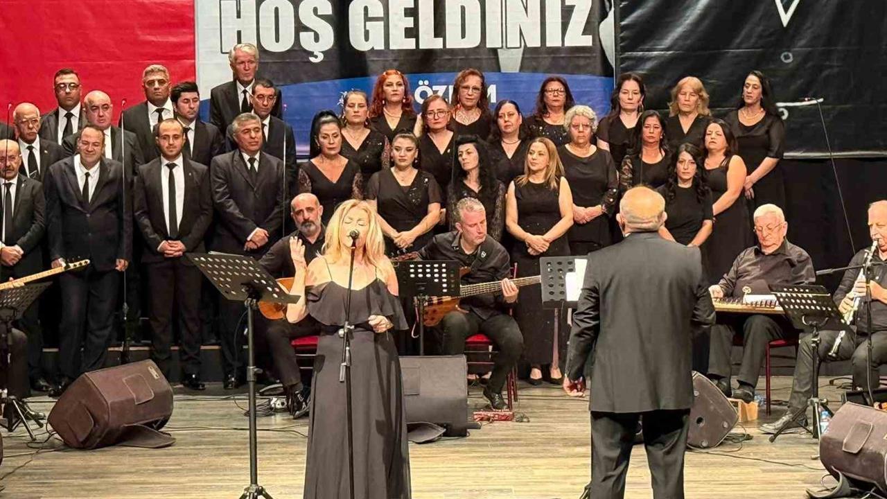 Aydın'da "Atatürk Türküleri" Konseriyle Anma Etkinliği Düzenlendi