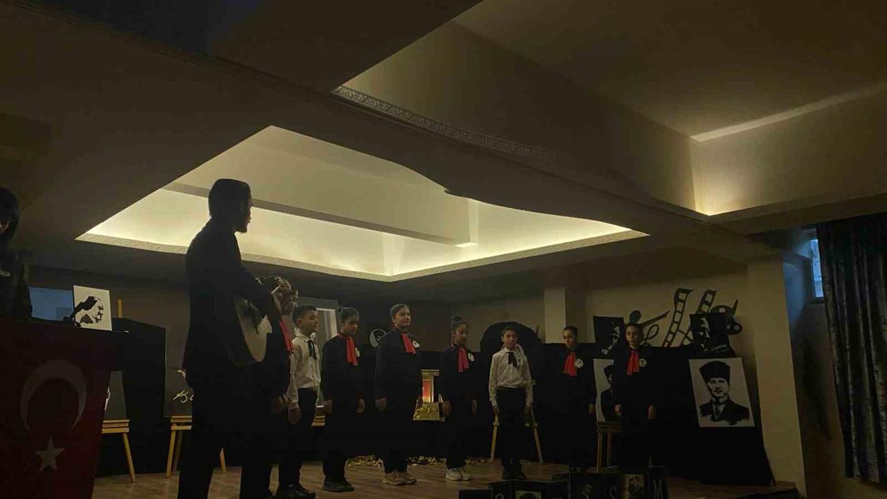 Ağrı Merkez ve Patnos'ta 10 Kasım Anma Törenleri Düzenlendi