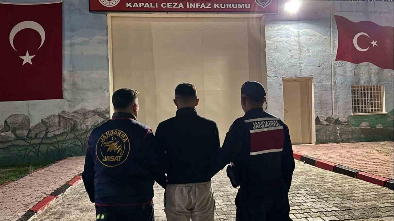 Afyonkarahisar Evciler'de 3 Evin Soyulmasında Şüpheli Yakalandı