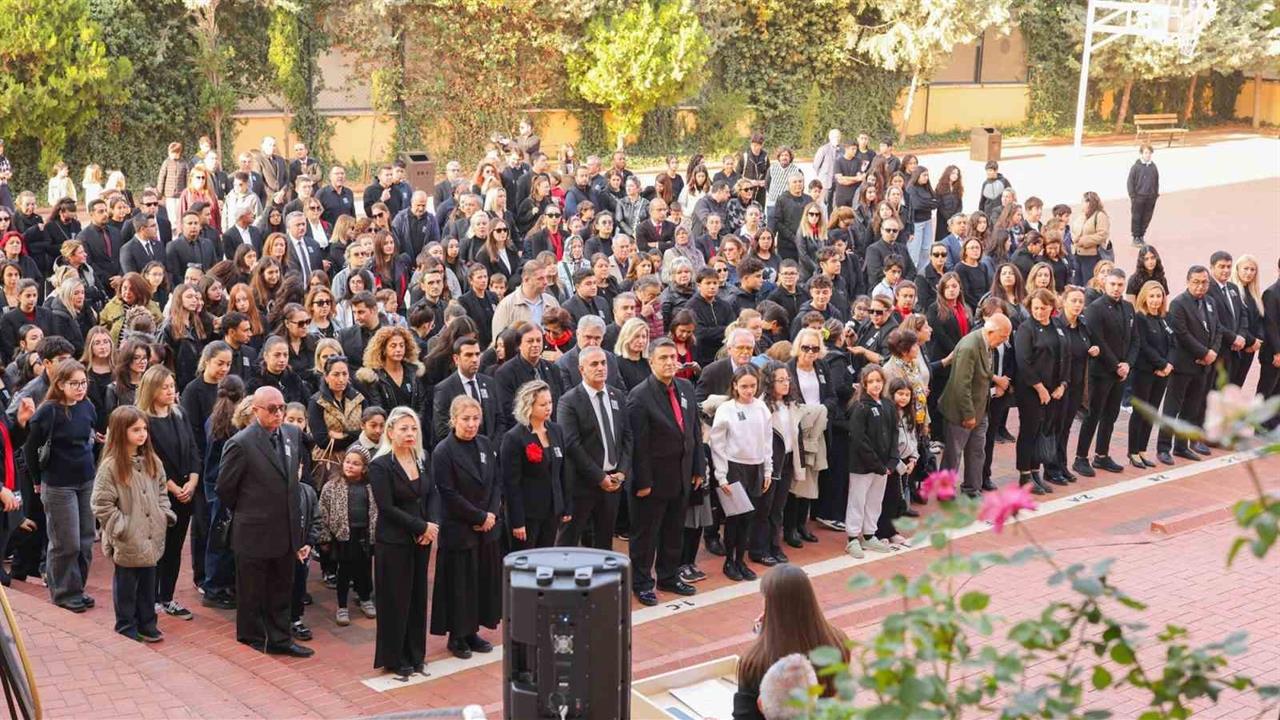 Gaziantep Kolej Vakfı'nda Atatürk'ü Anma Töreni Gerçekleştirildi