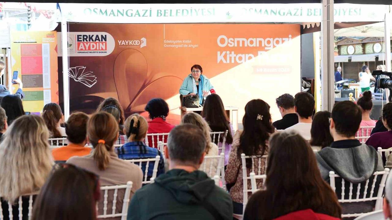 Osmangazi'de 1-9 Kasım Tarihleri Arasında Düzenlenen Kitap Fuarında Edebiyat Rüzgarı Esti