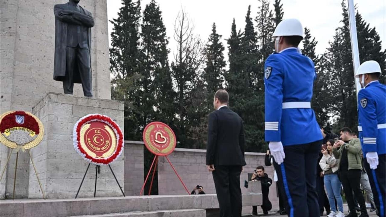 Balıkesir'de 10 Kasım'da Atatürk Anısına Tören Düzenlendi