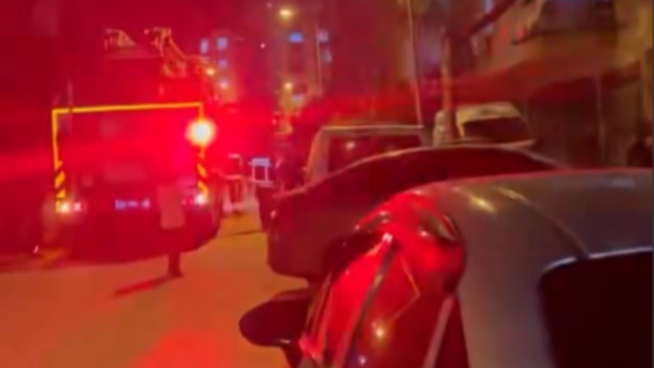 Mersin’de Yüksekten Düşen Şahıs Ağır Yaralandı