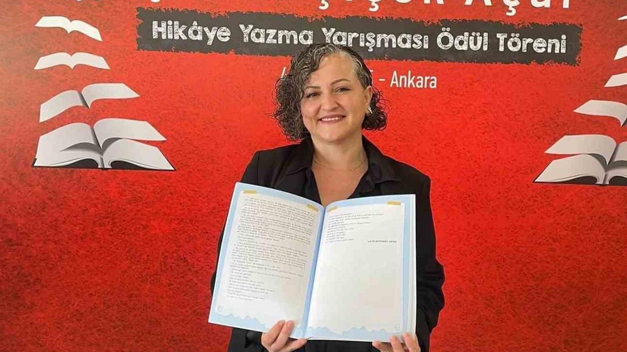 Silifke'de Öğretmen Işık Nil Büyükmil Akyer, Yarışmada Birinci Oldu