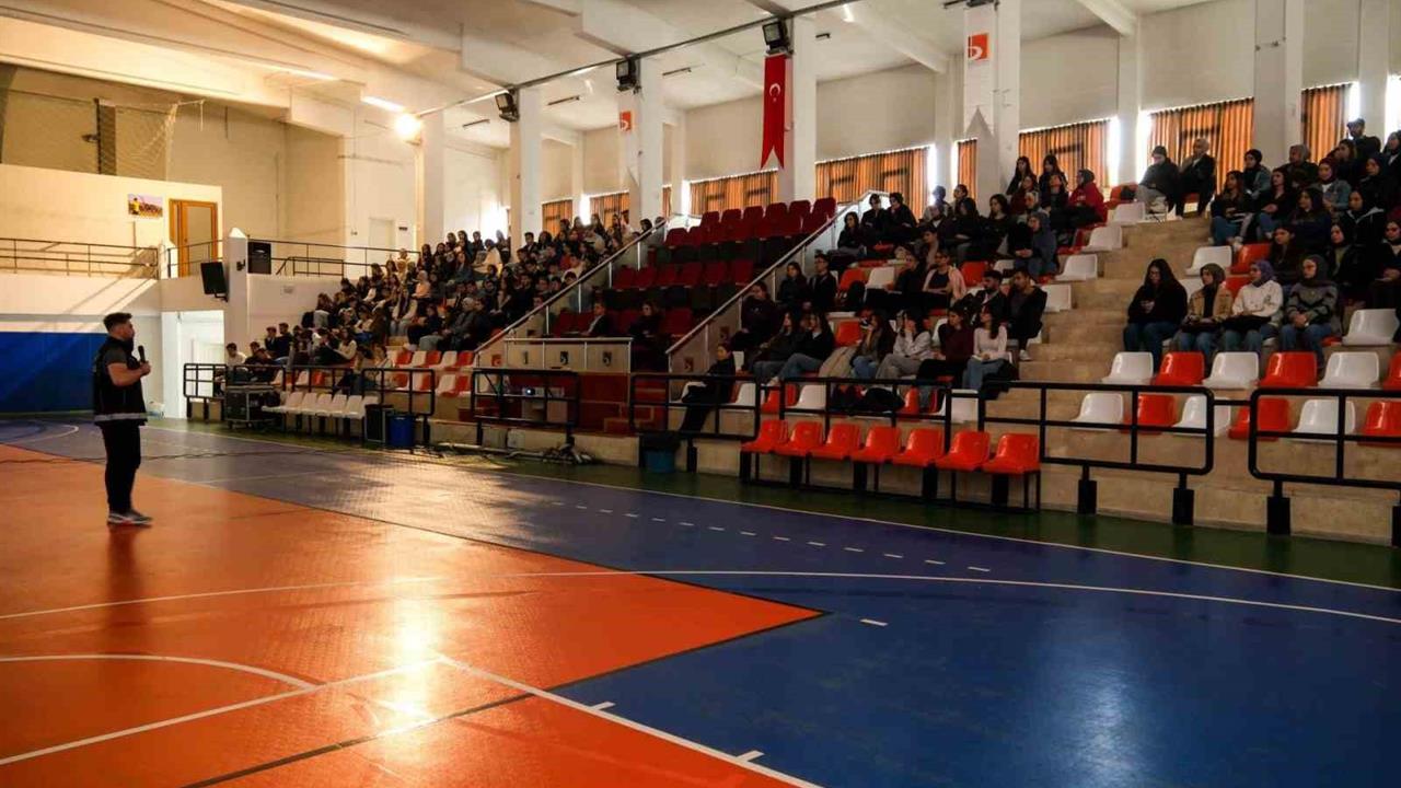 Bilecik'te "En İyi Narkotik Polisi Anne" Projesi Eğitimi Düzenlendi