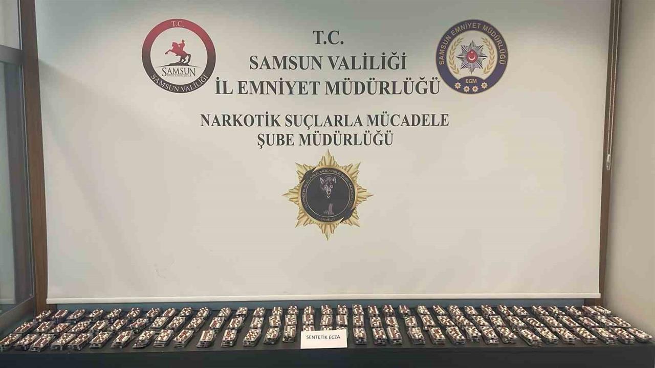 Samsun İlkadım'da Düzenlenen Operasyonda 5 Bin Uyuşturucu Hap Ele Geçirildi
