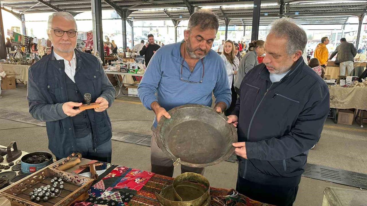 Kayseri Talas'ta Antika Pazarı Yoğun İlgiyle Karşılandı