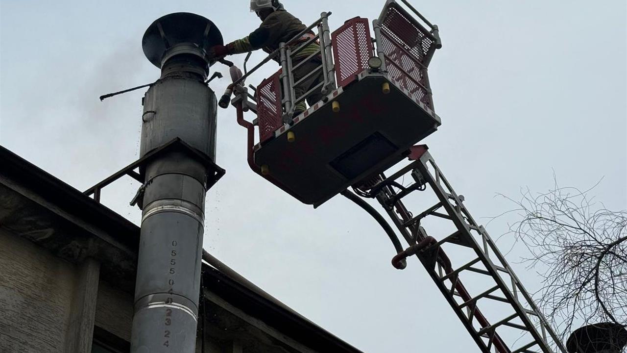 Antakya'da Bir İş Yerinde Baca Yangını Kısa Sürede Kontrol Altına Alındı