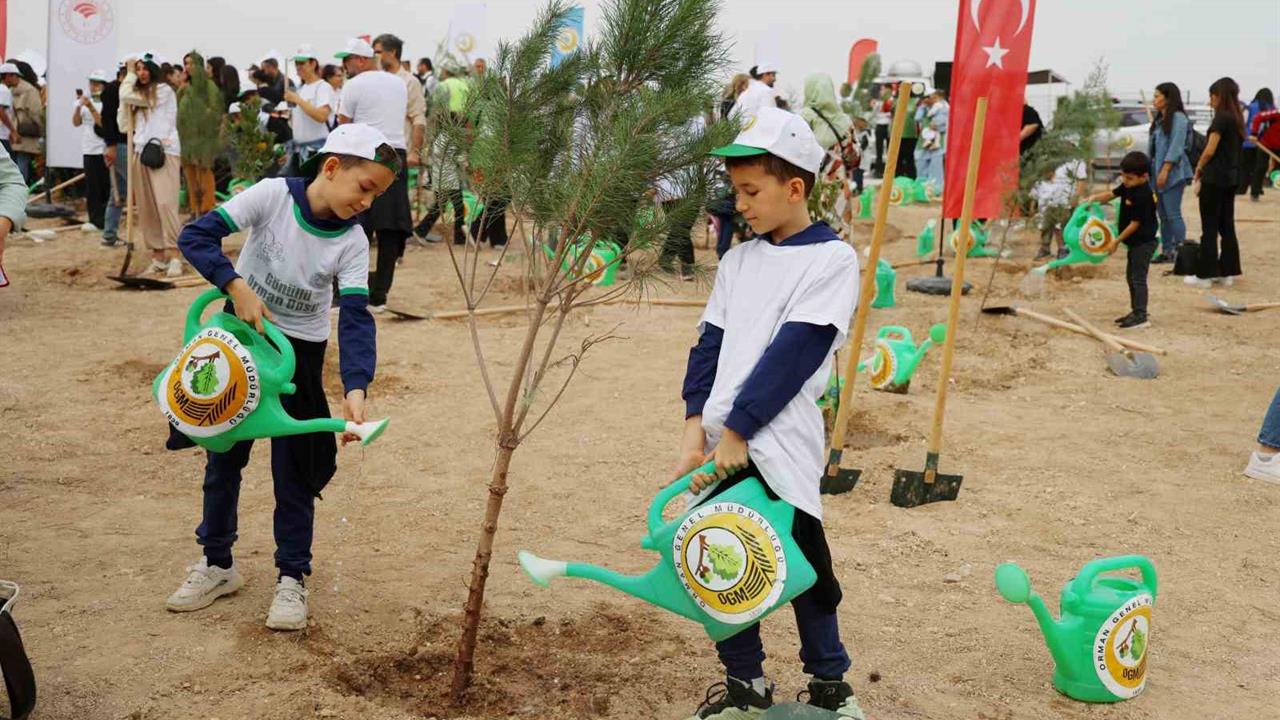 Adana'da 11 Kasım'da 840 Bin Fidan Toprakla Buluştu