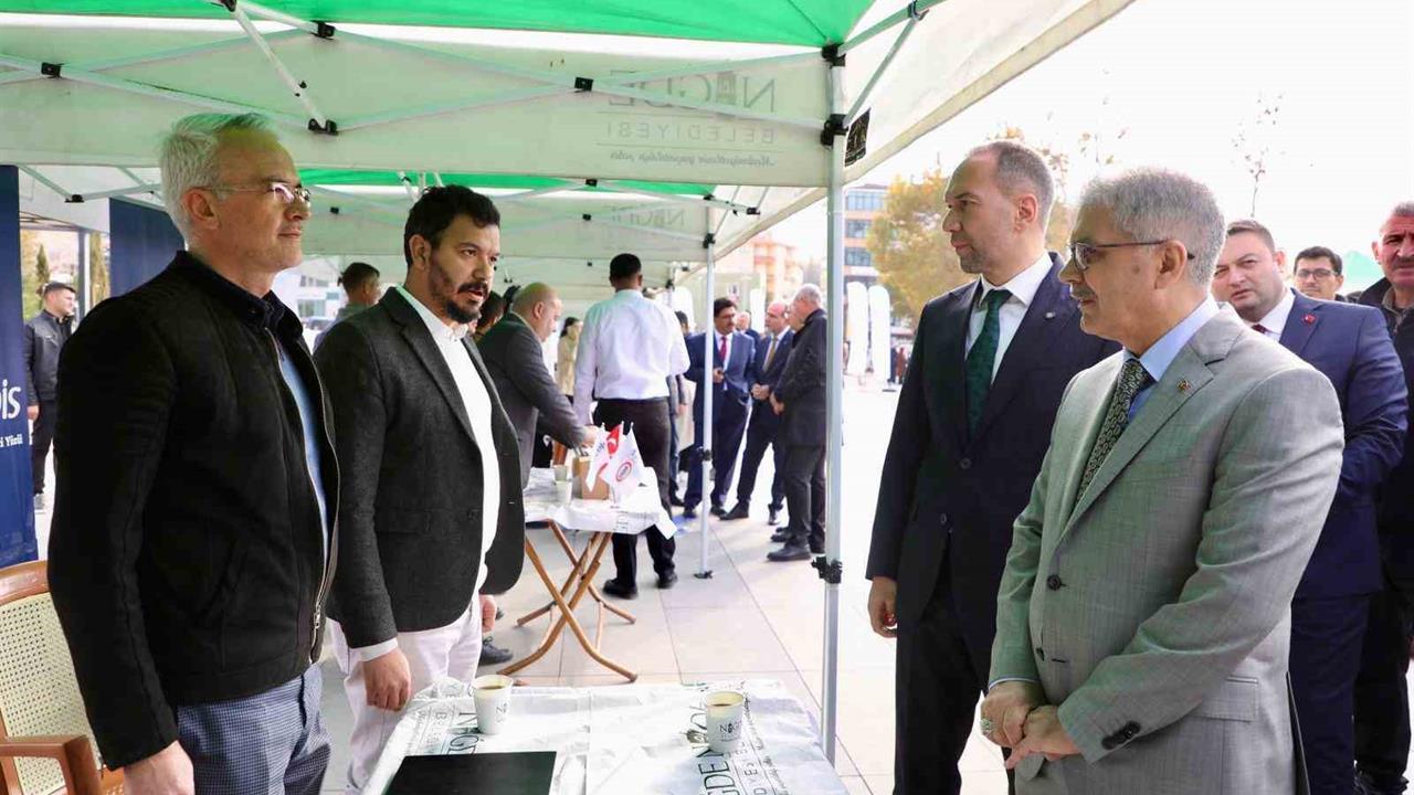 Niğde'de İş Arayanlar ve İşverenler Buluştu, İstihdam Fırsatları Paylaşıldı