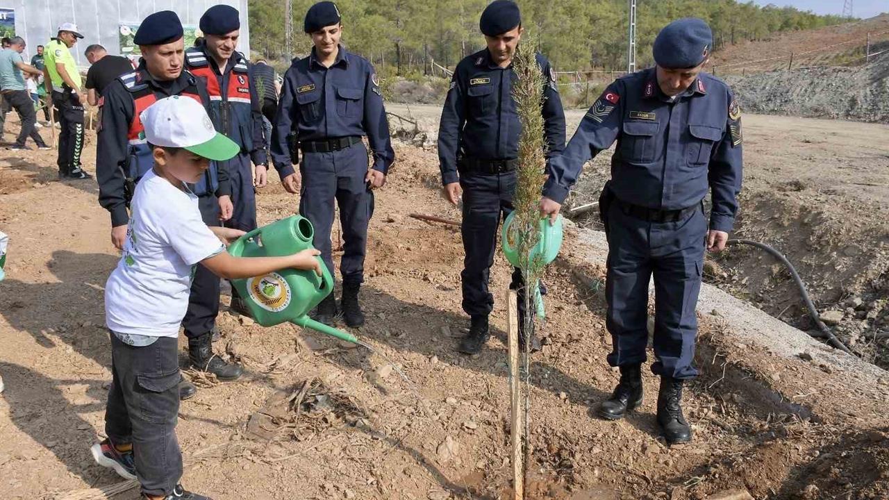 Mersin Bozyazı'da 11 Kasım Milli Ağaçlandırma Günü Etkinliği Düzenlendi