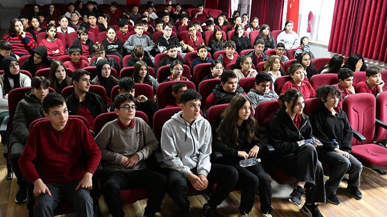 Gaziosmanpaşa'da Öğrencilere Yönelik Afet Bilinci Eğitimleri Devam Ediyor
