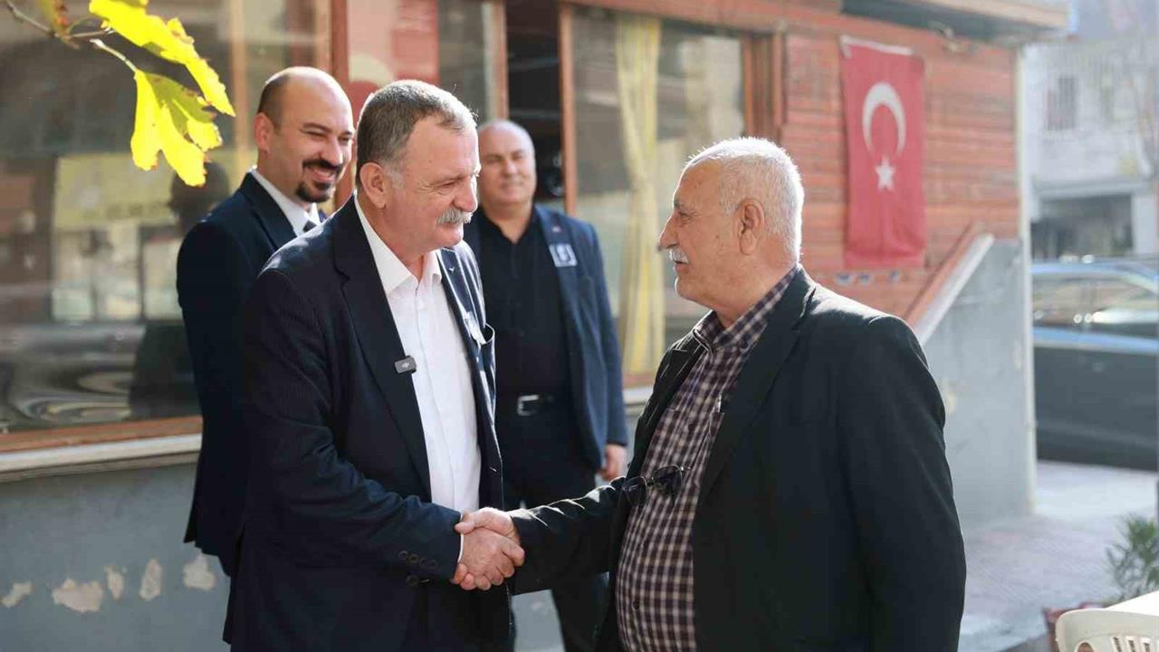 Manisa Yenimahalle'de Başkan Balaban Esnafı Ziyaret Etti