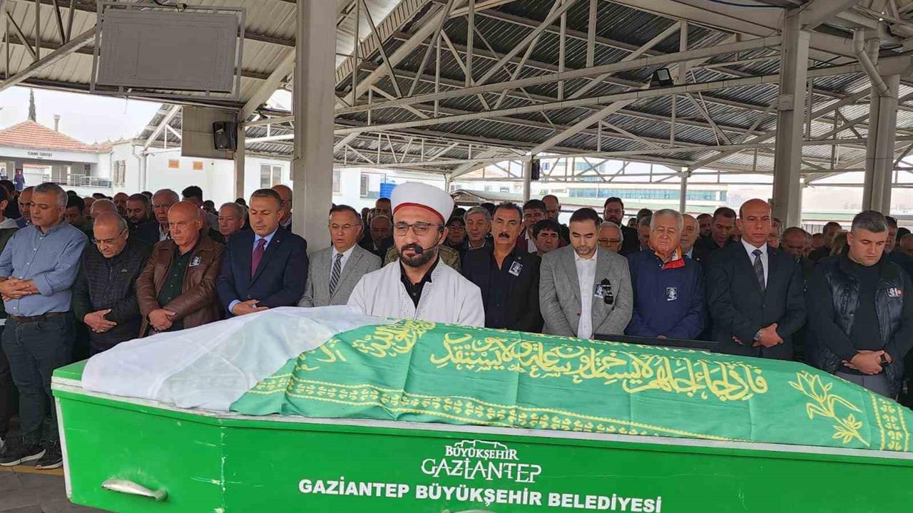 Gaziantep'te Nüket Ersoy'un Cenaze Törenine Yoğun Katılım
